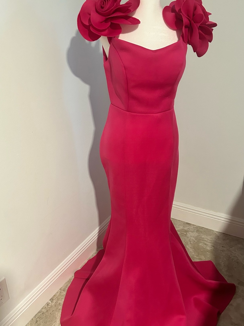 Elegant Fuchsia Floral-Shoulder Mermaid Dress